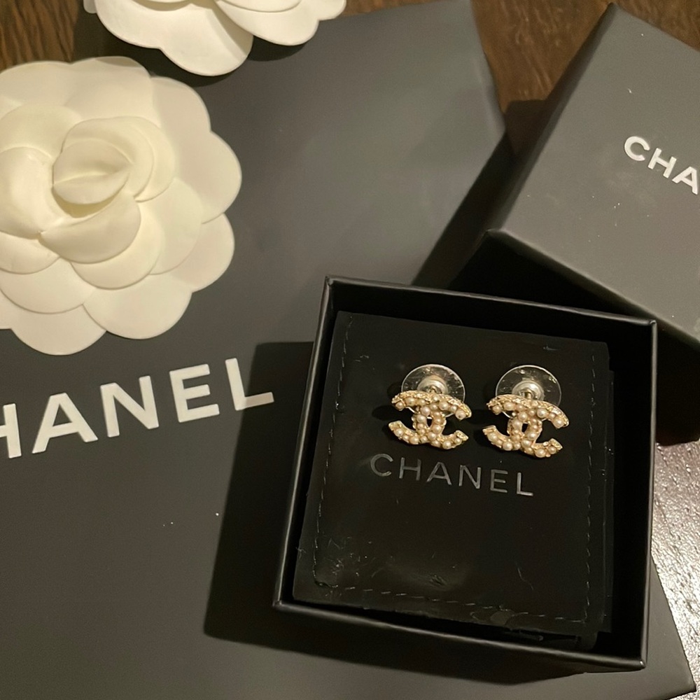 Chanel CC Pearl and Crystals Gold Tone Earrings